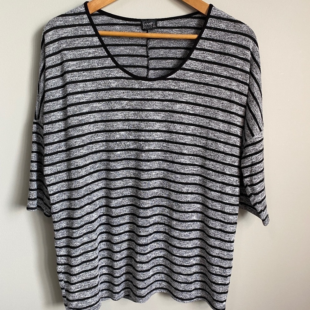 VAMP 1/4 Sleeve‎ Women's Gray/Black Stripe Fine Knit T-shirt Size Large